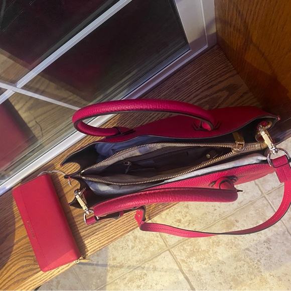 HOT PINK Micheal Kors Purse - Picture 3 of 3